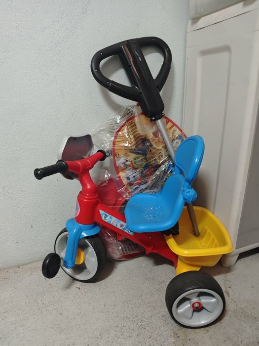 Triciclo criança