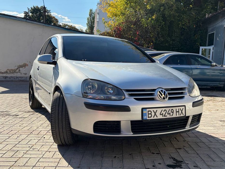продам Volkswagen Golf 5