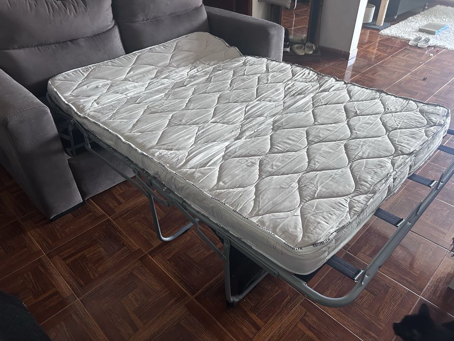 Vende-se sofá cama