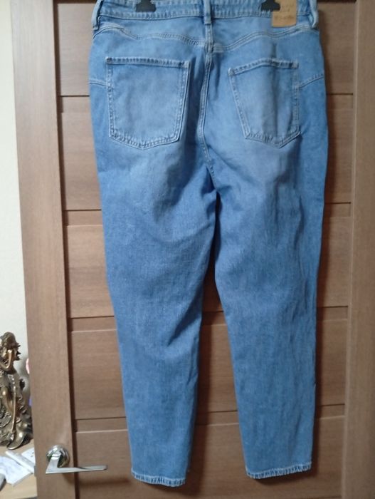 Продам жіночі джинси  54 розміру