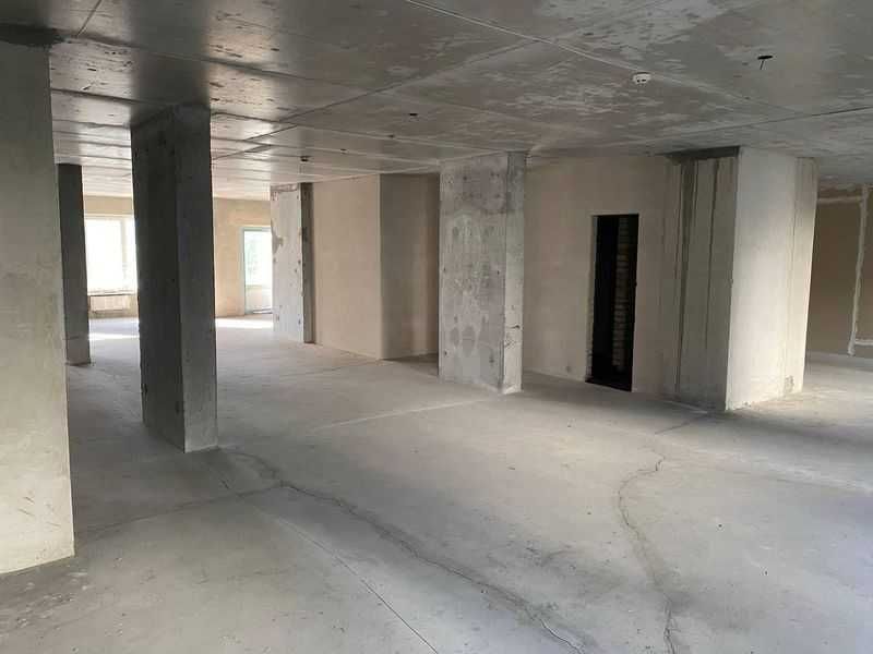 Продаж комерційного приміщення 204м2 с. Чайки