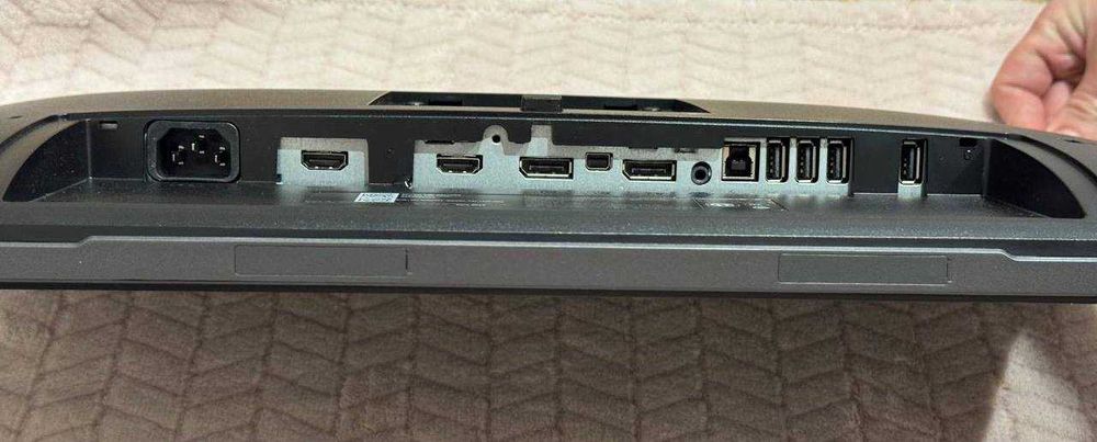 Монітор 24" DELL U2415 розбита матриця