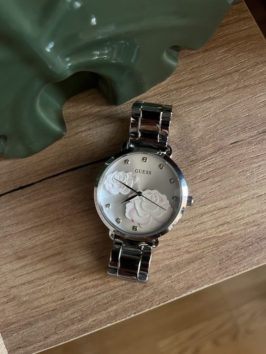 Жіночий годинник GUESS – оригінал