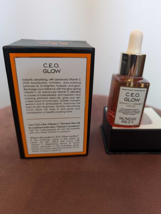 Olejek do twarzy - Sunday Riley C.E.O. Glow Vitamin C + Turmeric