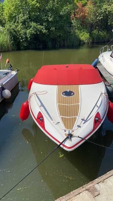 Na sprzedaż piękna motorówka Cortina 620