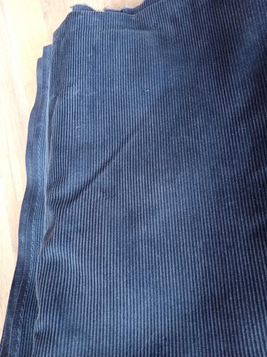 Kupon materiału SZTRUKS granatowy 0,90x2,50m wąskie prążki vintage PRL
