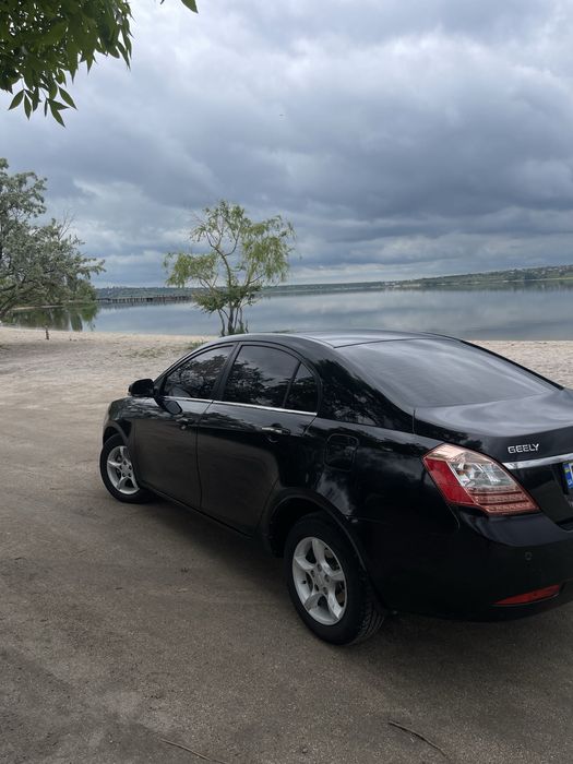 Geely Emgrand EC7 2013