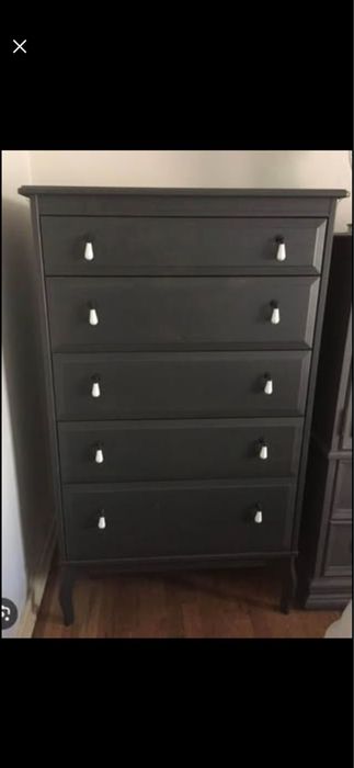 cómoda de quarto em madeira  com 5 gavetas como novo