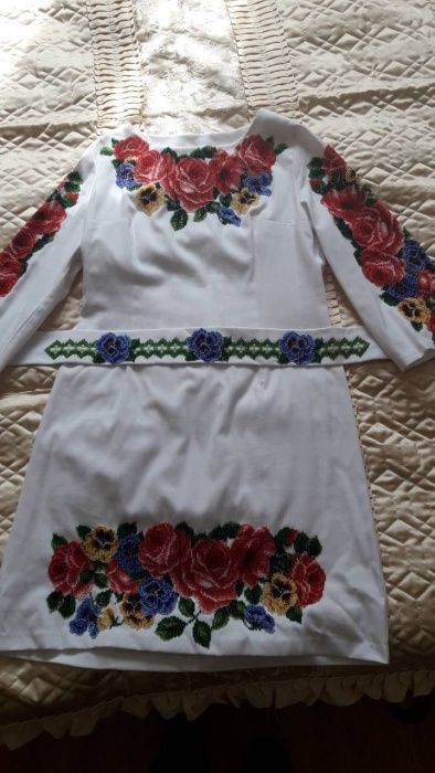 Вишите плаття сукня