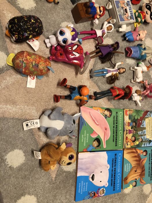 Komplet ok 40 zabawek z McDonalds