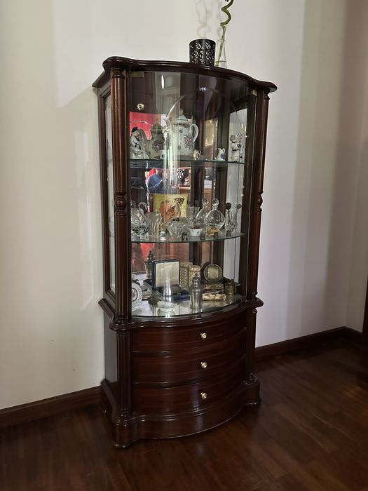 Cristaleira de cerejeira