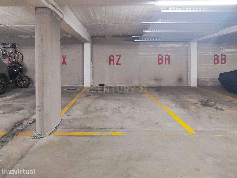 T1 com Ar Condicionado Cozinha Equipada e garagem na EPUL - Restelo
