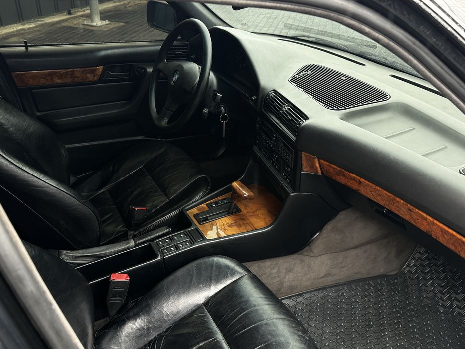 Продам BMW E34 530i