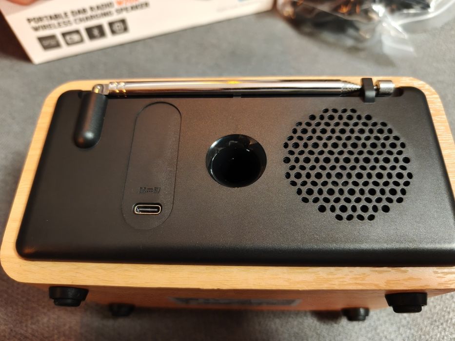 Radio cyfrowe DAB+ Inscabin W20A głośnik Bluetooth ładowarka Qi