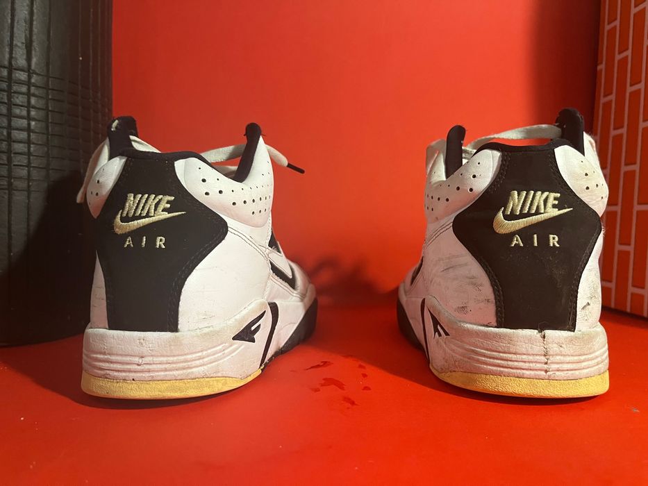 Nike Air Flight Mid