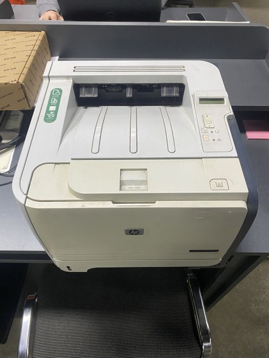 Продам принтер Hp2055dn