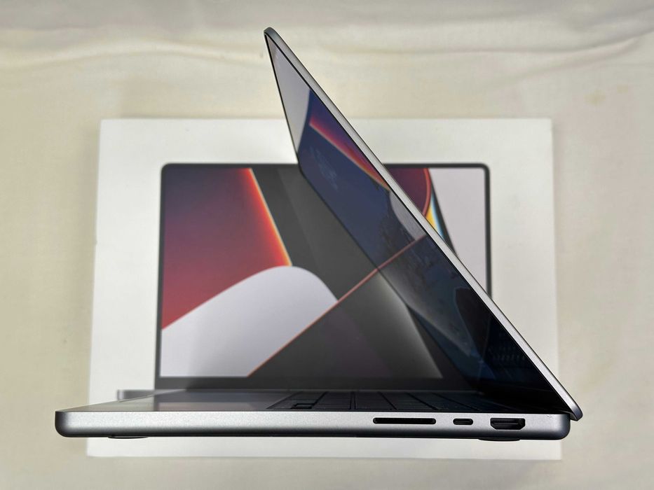 MacBook Pro 14.2”. M1 Pro, 16 GB RAM/1000Gb SSD - 93 %батарея