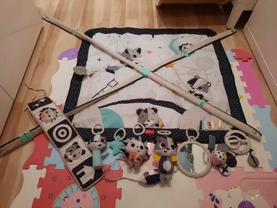 Interaktywna mata dla dziecka Tiny love