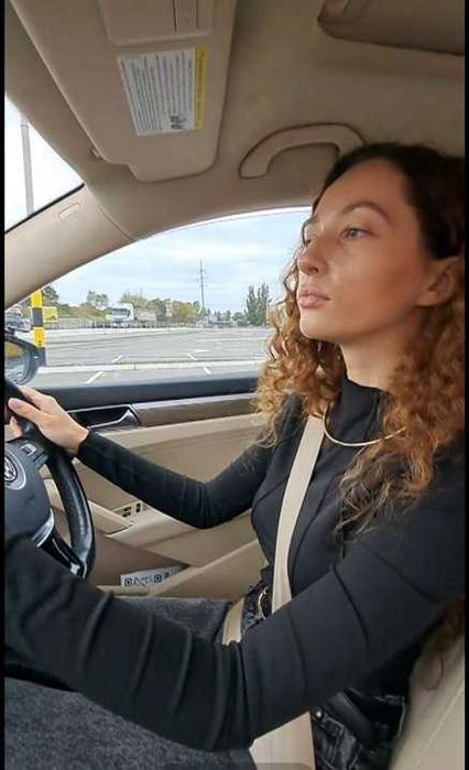 Інструктор з водіння для дівчат у Києві. Автоінструктор для автоледі!