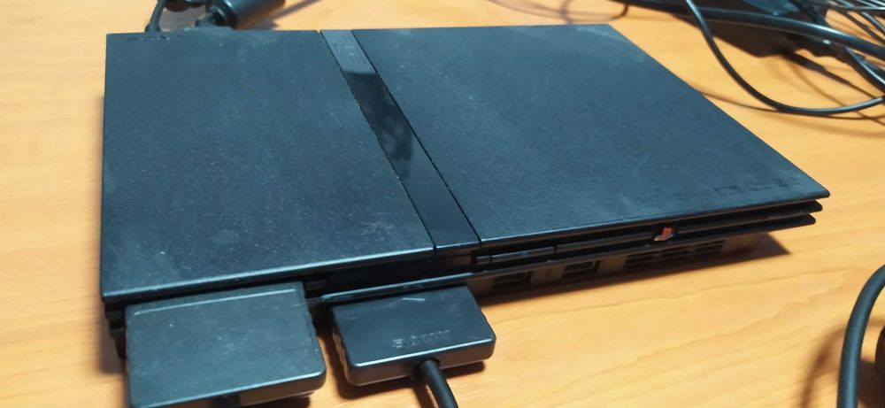 Sony PlayStation 2 Slim (PS2) в отличном состоянии / Полный комплект