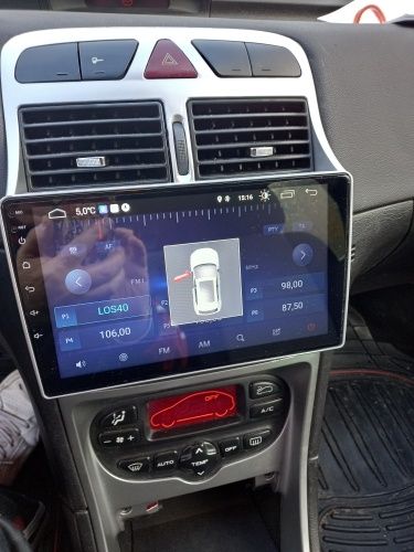 Montaż radia kamery cofania