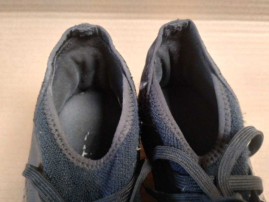 buty piłkarskie korki adidas Predator roz 40