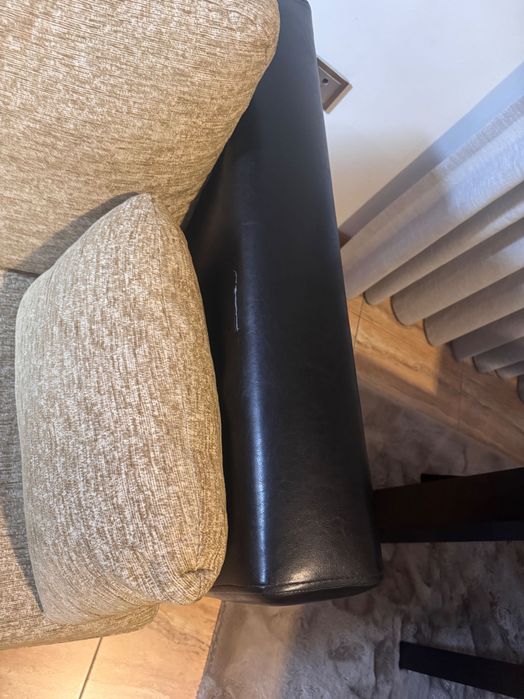 Sofá com chaise longue
