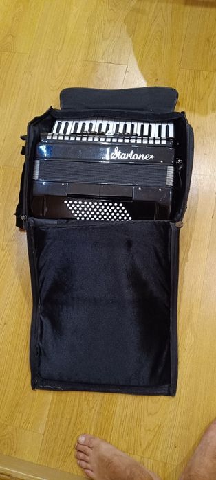 Acordeão 72 baixos  Startone Iniciante