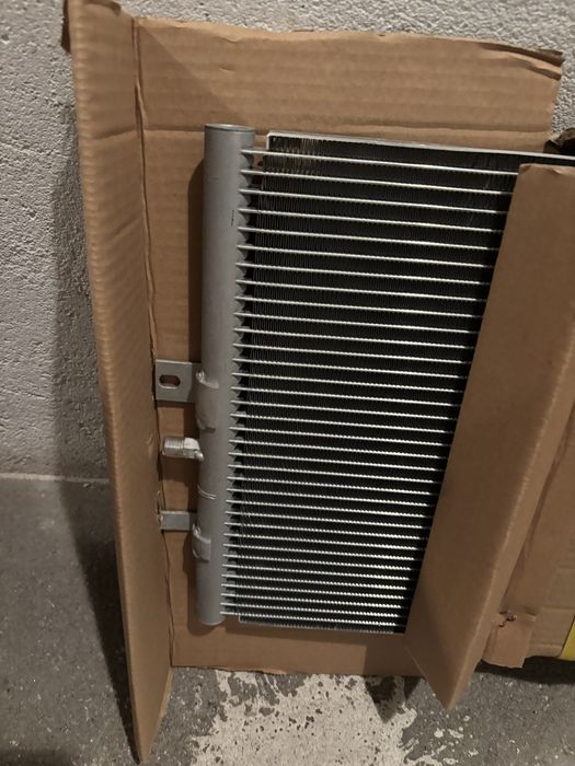 Condensador novo de ar condicionado SAAB 95