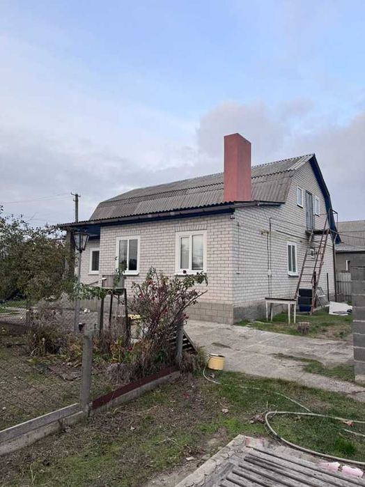 Продається будинок в с. Леськи за 15  км від м. Черкаси