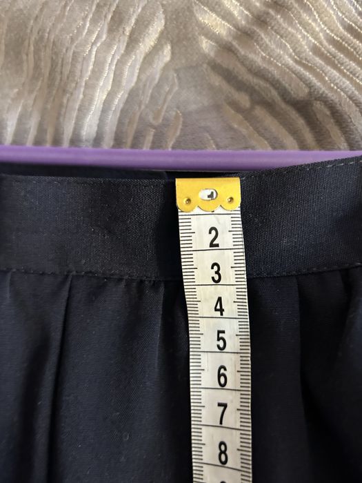 Стильна вовняна спідниця