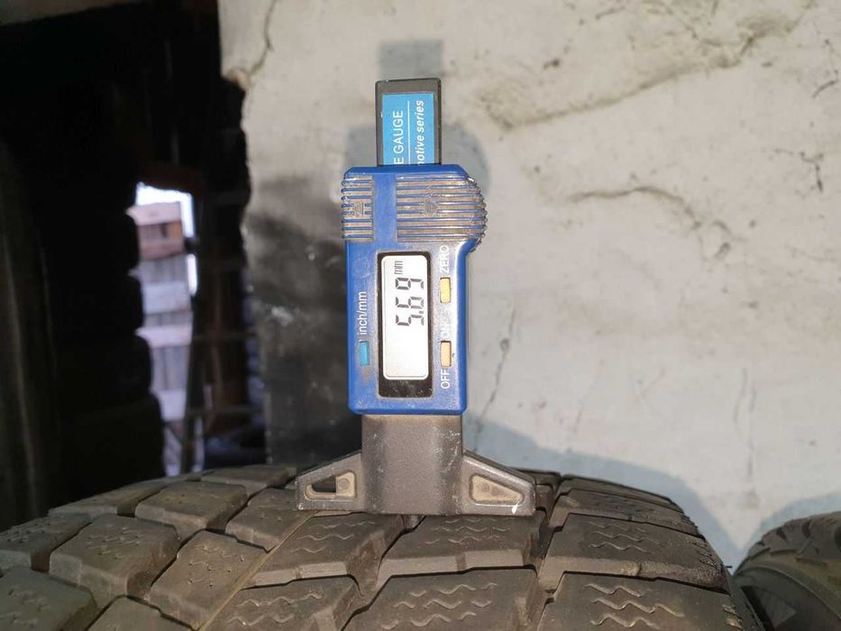Cztery Opony zimowe 235/60R17 5,8mm Nexen WinGuard SUV
