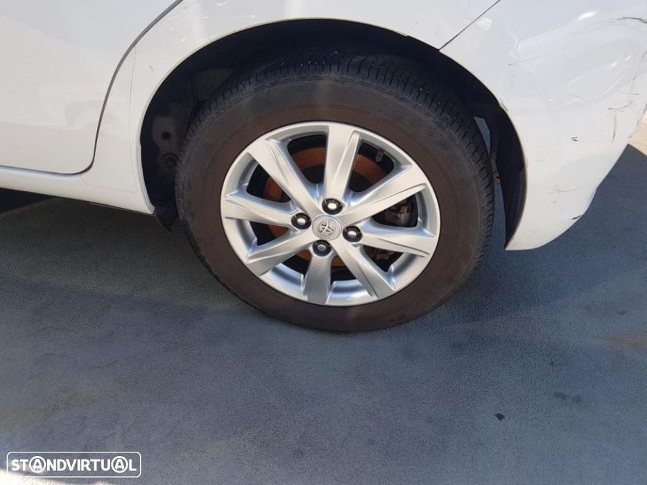 Toyota Yaris 2014 para peças