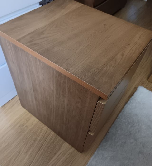 Mesa de cabeceira malm