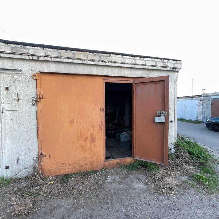 Гараж бетонный с ямой в кооперативе Молодежный