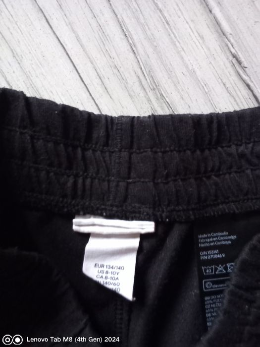 **Spodenki dziewczęce H &M r.134