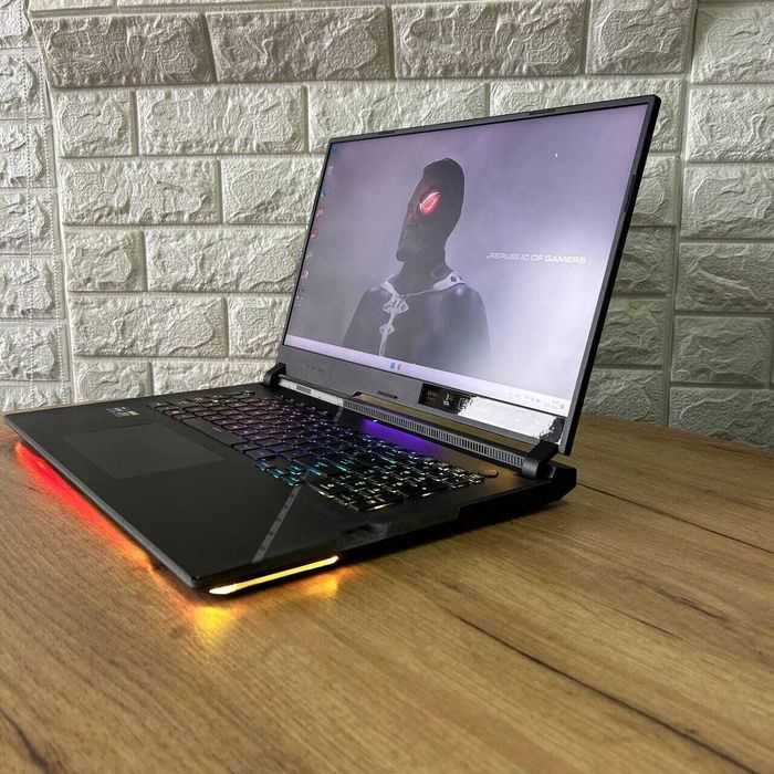 ASUS ROG Strix Scar 17 G733ZW