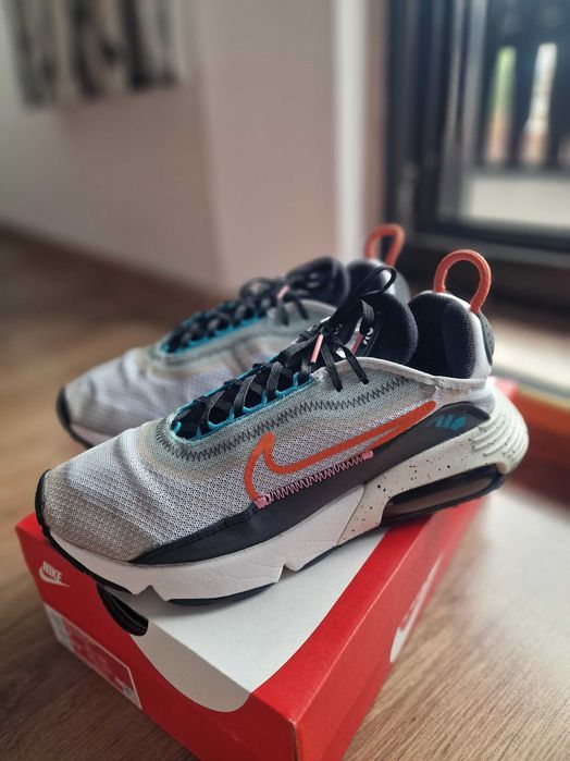 buty Nike Air Max 2090, roz. 41, wielokolorowe