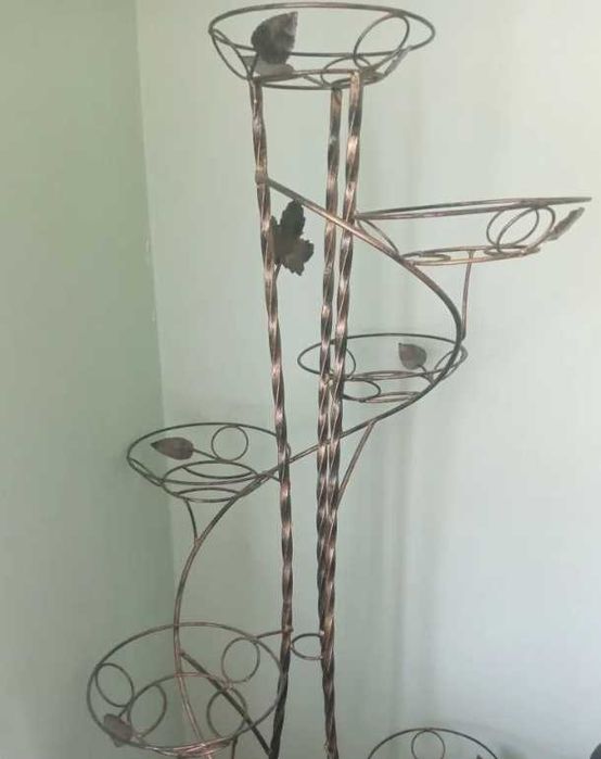 Ковані підставки під квіти