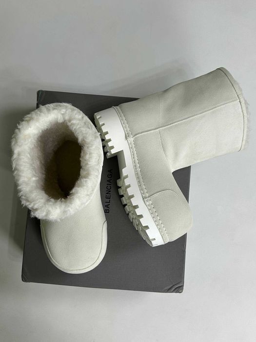 BALENCIAGA ALASKA High Fur Boots white ботинки чоботи білі сапожки 43