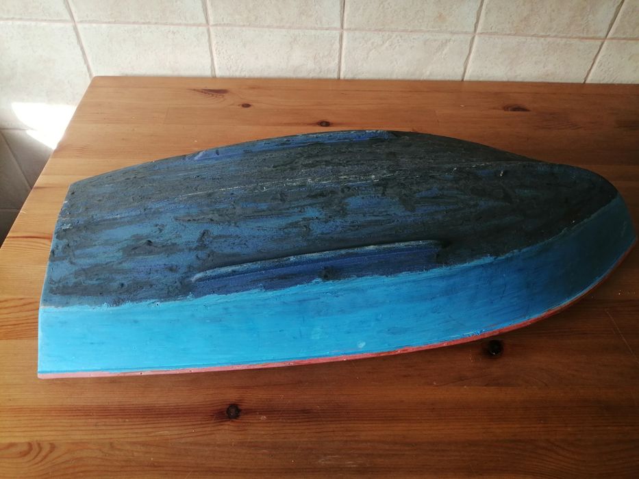 Aiola de madeira artesanal