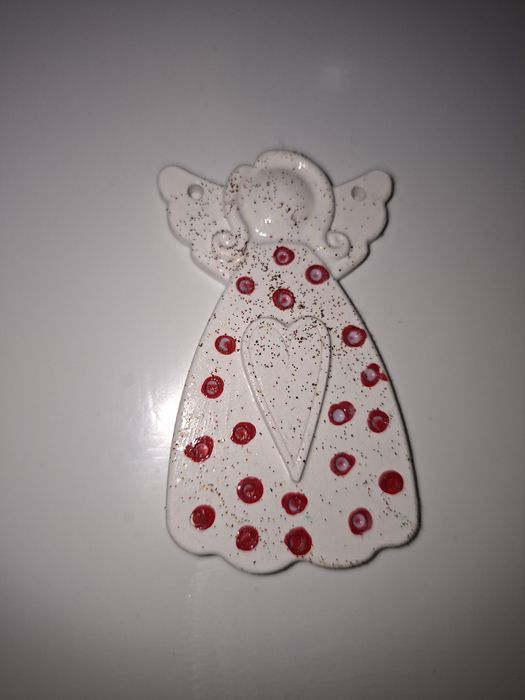 Fazemos lembranças para festas: casamentos, baptizados, aniversários, etc. Velas,  gesso perfumado, sabonetes de glicerina, plantas em miniatura.