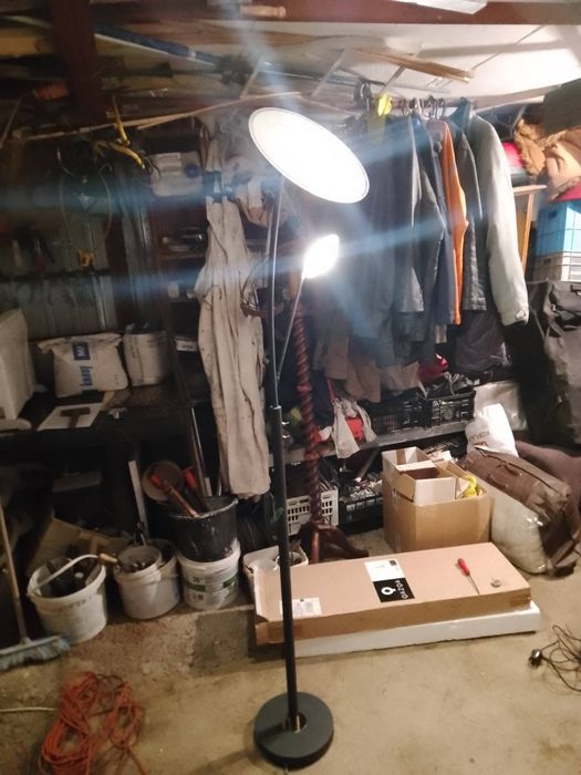 Lampa stojąca nowa uszkodzona