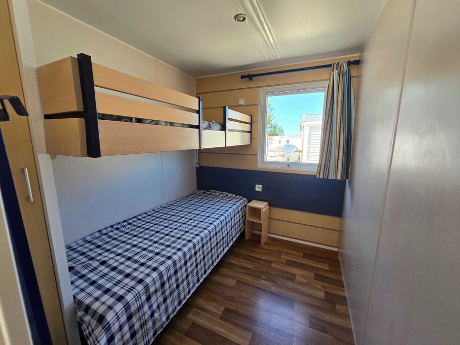 IRM T2 com alpendre toda equipada grandes dimensoes oferta transporte deduz iva