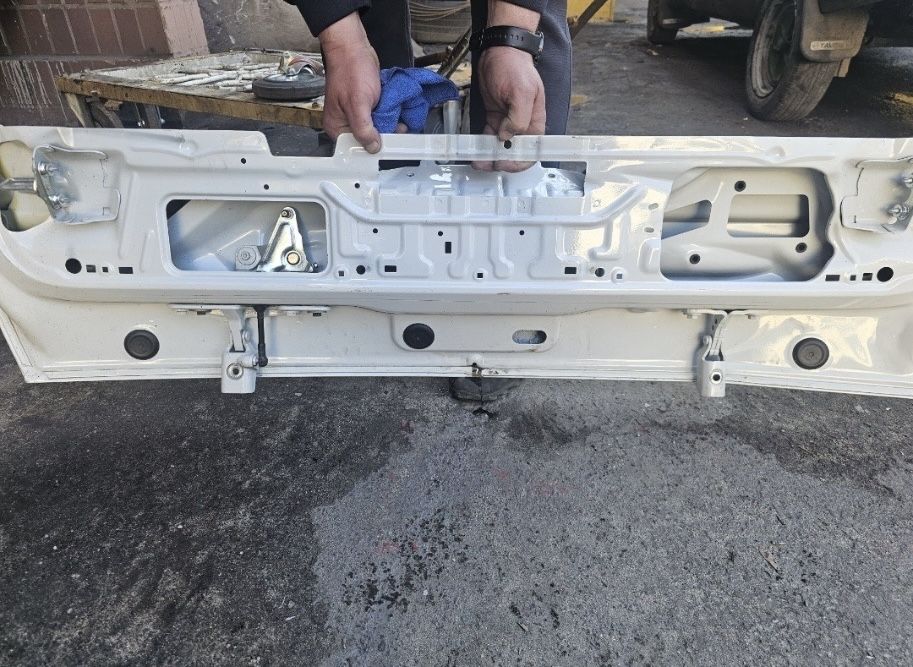 Продам борт крышку багажника на BMW X5 g05