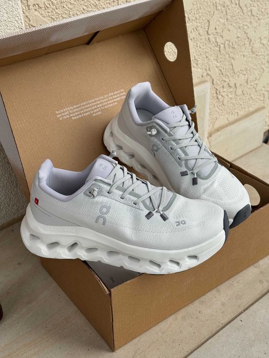 Кросівки ON Cloudtilt White Grey | кроси ОН Клаудтільт білого кольору
