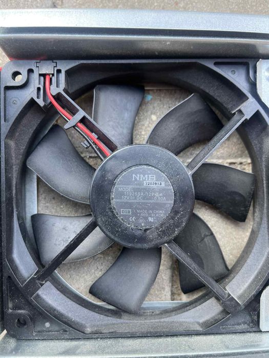 Wentylator chłodzący NMB 4715KL-04W-B49 – 12V / 2.4A