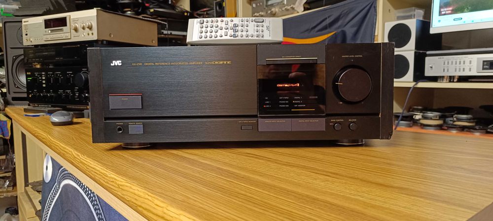 Усилитель JVC -AX-Z911 (звук-цап ! )