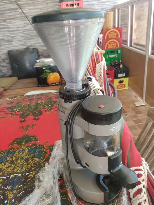 Moinho de café usado