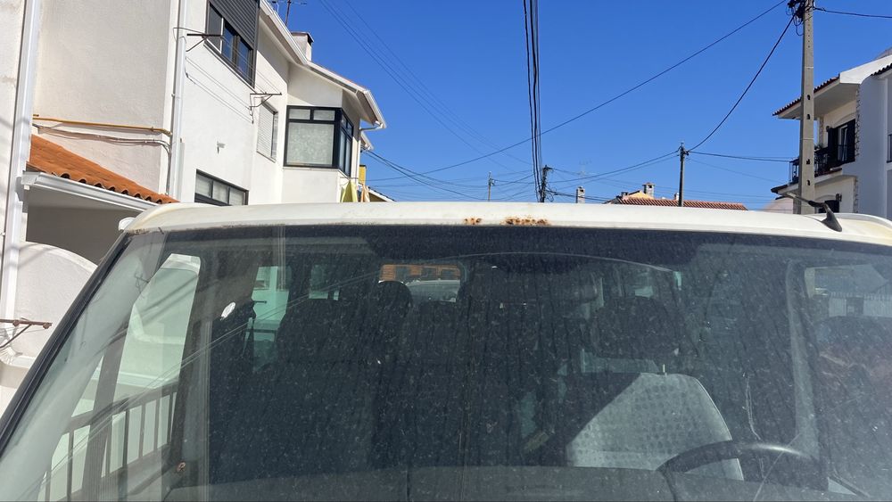 Ford transit 9 lugares avariada
